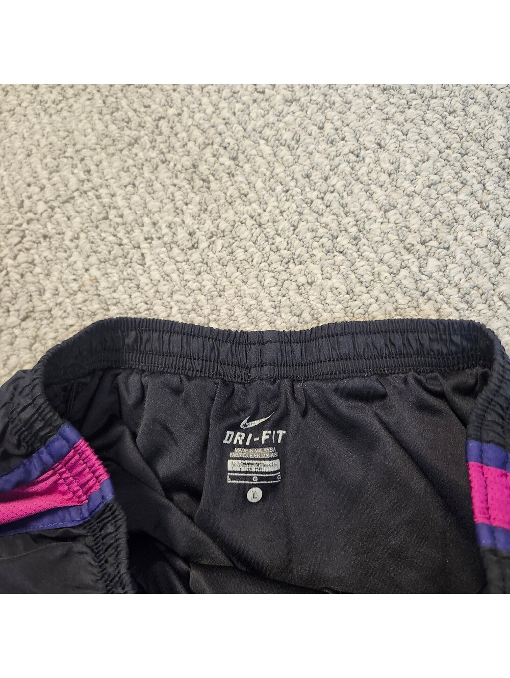 Nike Shorts Black Red Purple Dri Fit Elastic Waist Women’s Size Large - Picture 5 of 8